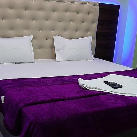 Hotel Radhe Krishna Adilabad Kültér fotó