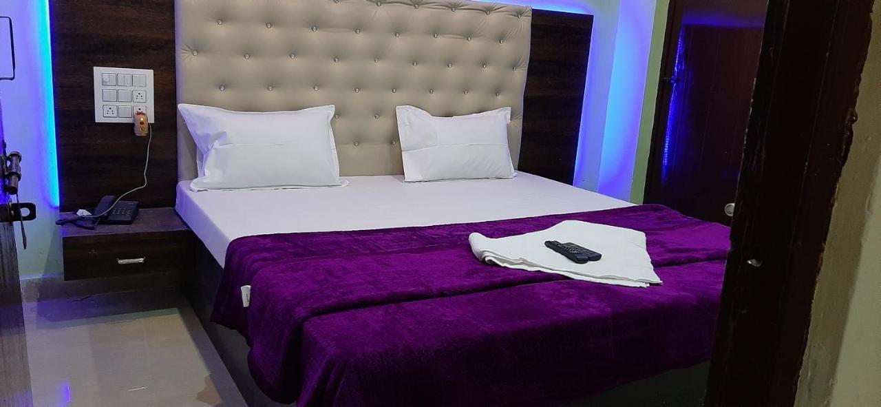 Hotel Radhe Krishna Adilabad Kültér fotó